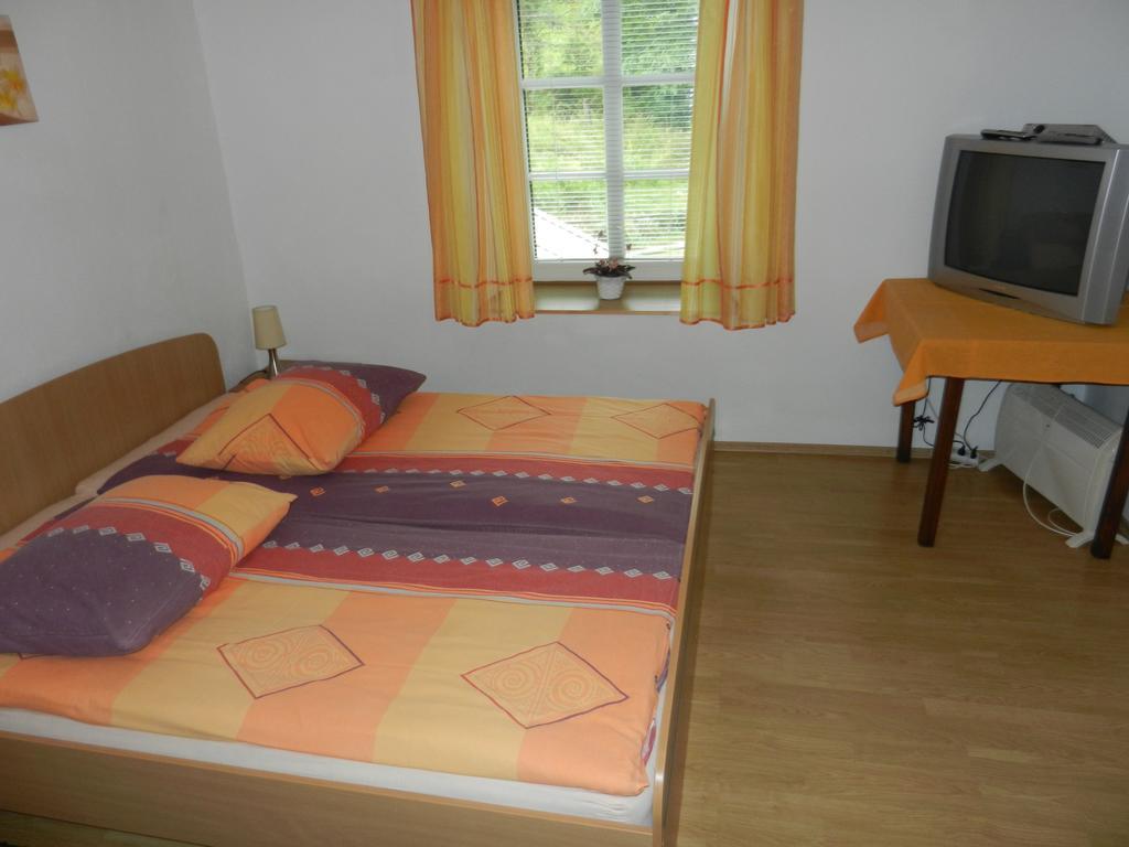 Gostilna Stara Posta Hotell Podkraj Exteriör bild