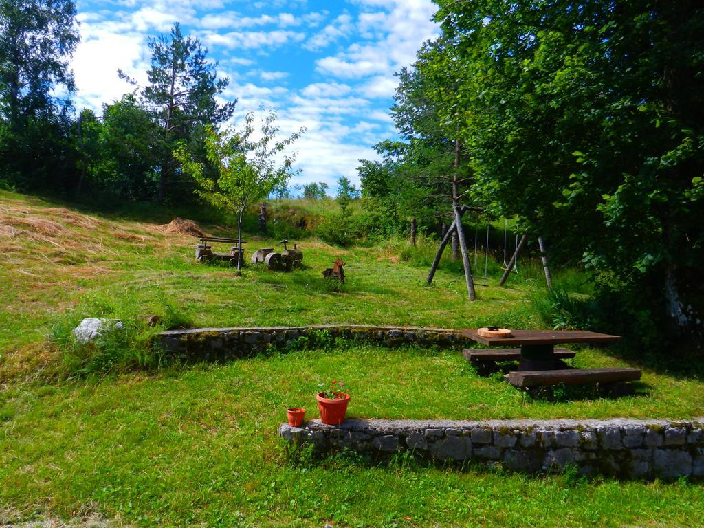 Gostilna Stara Posta Hotell Podkraj Exteriör bild